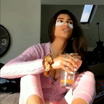 mia khalifa tweet israel