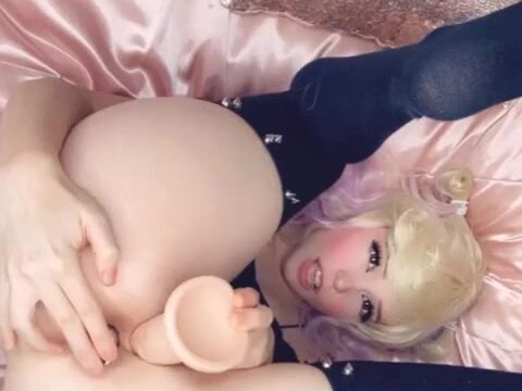 belle delphine black