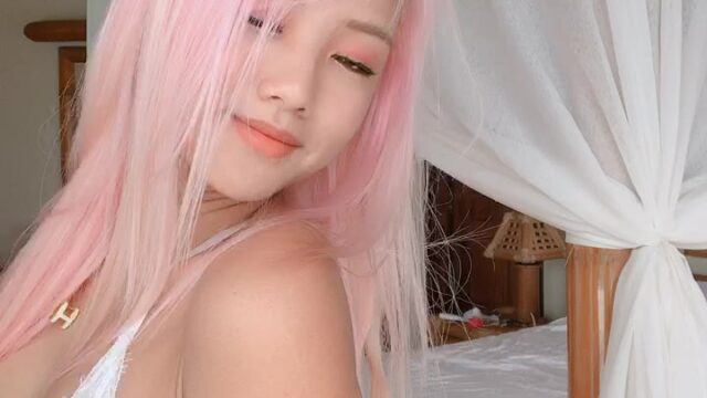 vyvan le nude