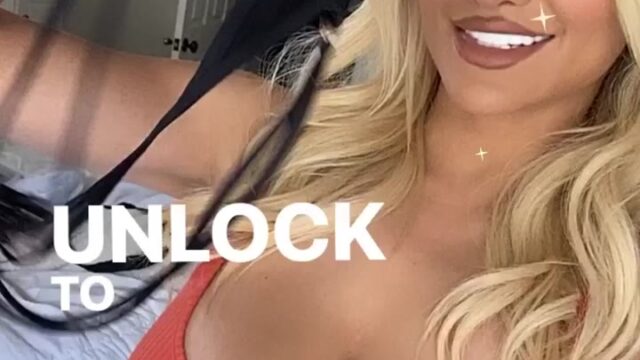 lindsey pelas gifs